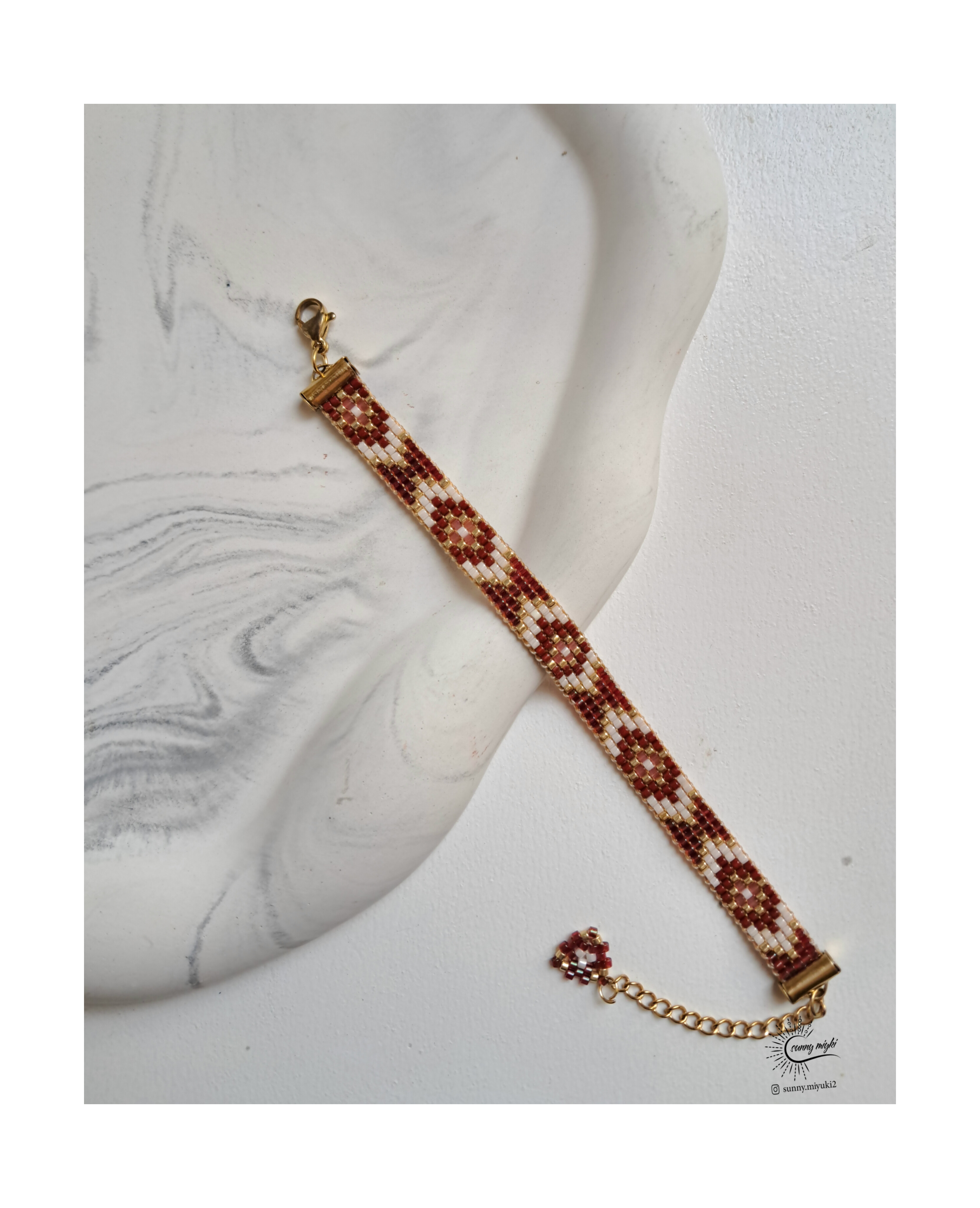 دستبند منجوق بافی